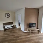 Grosse Naehe Flughafen Koeln Bonn * Troisdorf