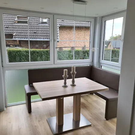 Grosse Naehe Flughafen Koeln Bonn Appartement