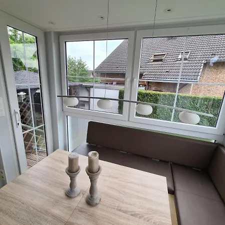 Grosse Naehe Flughafen Koeln Bonn * Troisdorf