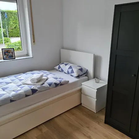 Grosse Naehe Flughafen Koeln Bonn Troisdorf