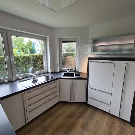 Grosse Naehe Flughafen Koeln Bonn Appartement Troisdorf