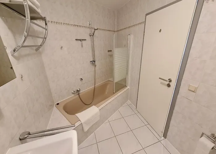 Grosse Naehe Flughafen Koeln Bonn Troisdorf