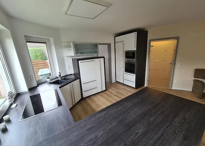 Grosse Naehe Flughafen Koeln Bonn Troisdorf