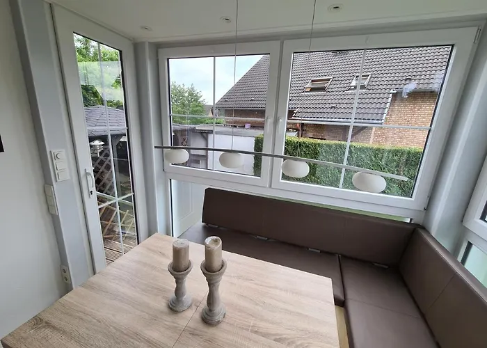 Grosse Naehe Flughafen Koeln Bonn * Troisdorf