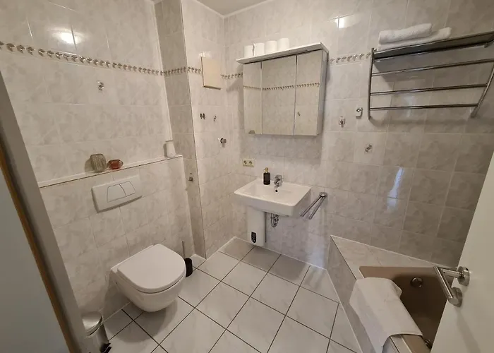 Grosse Naehe Flughafen Koeln Bonn * Troisdorf